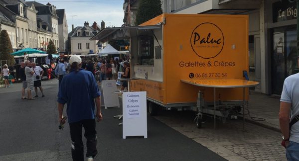 Une braderie organisée par l’Association Romorantinaise des Commerçant et Artisans :